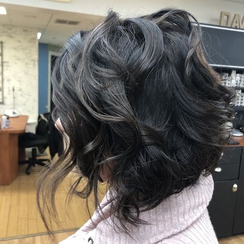 Criss Cross Hair Designs & Day Spa, beauty salon in Logansport, IN